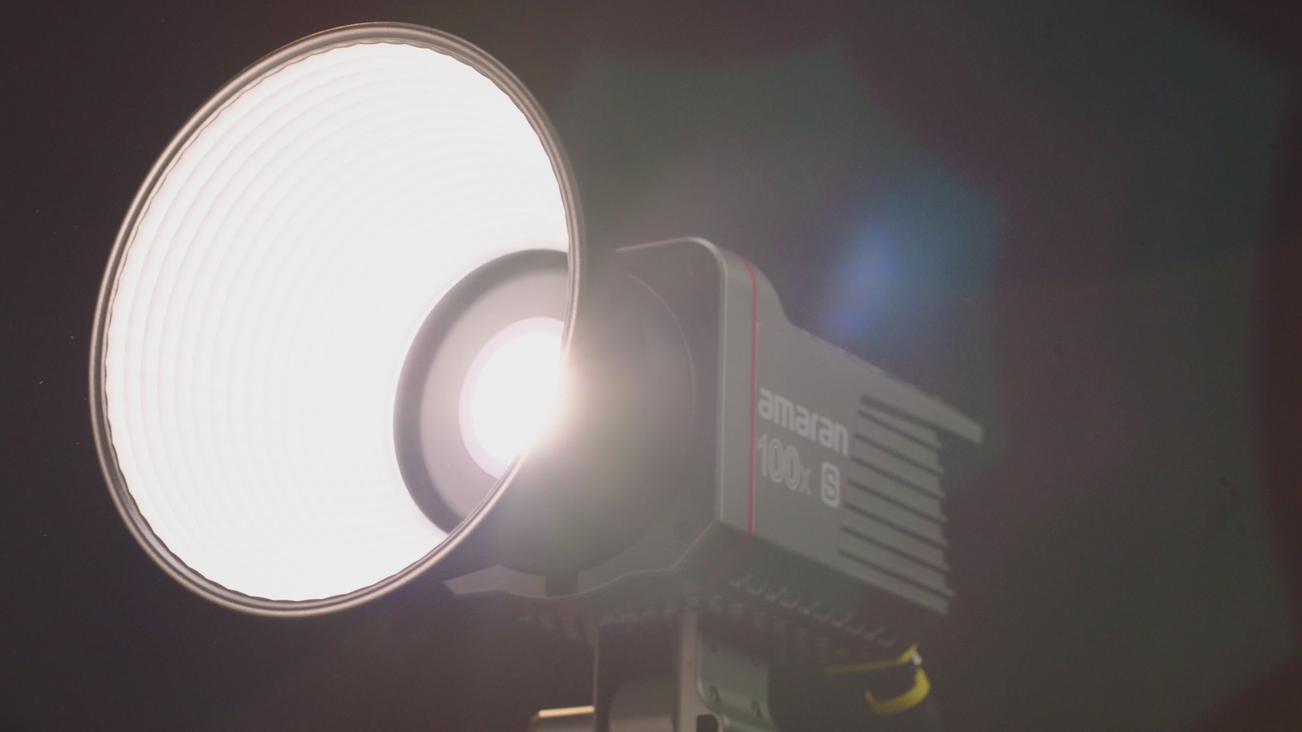 amaran 100x S - Compact Daylight Point-Source Light